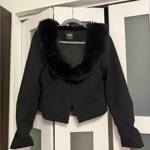 Zara Women's Black Long sleeve with Faux Fur Collar